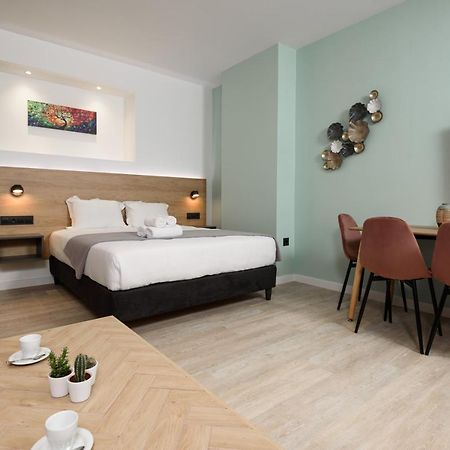 Apartament Crossroads Athens By Yha Zewnętrze zdjęcie